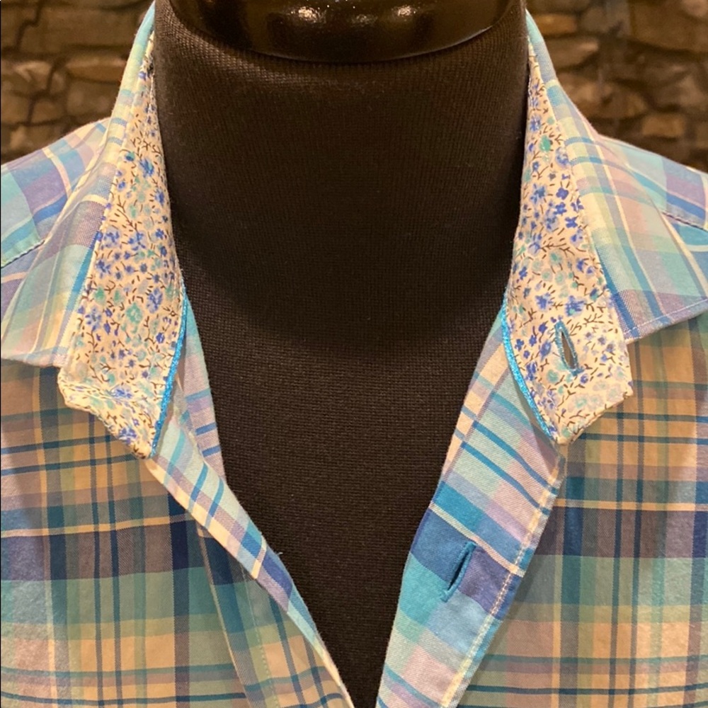 MASUTTO size medium button down short sleeve shirt